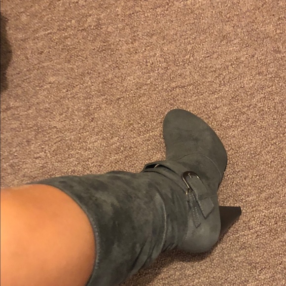 Mid calf zip up boots - Picture 2 of 6